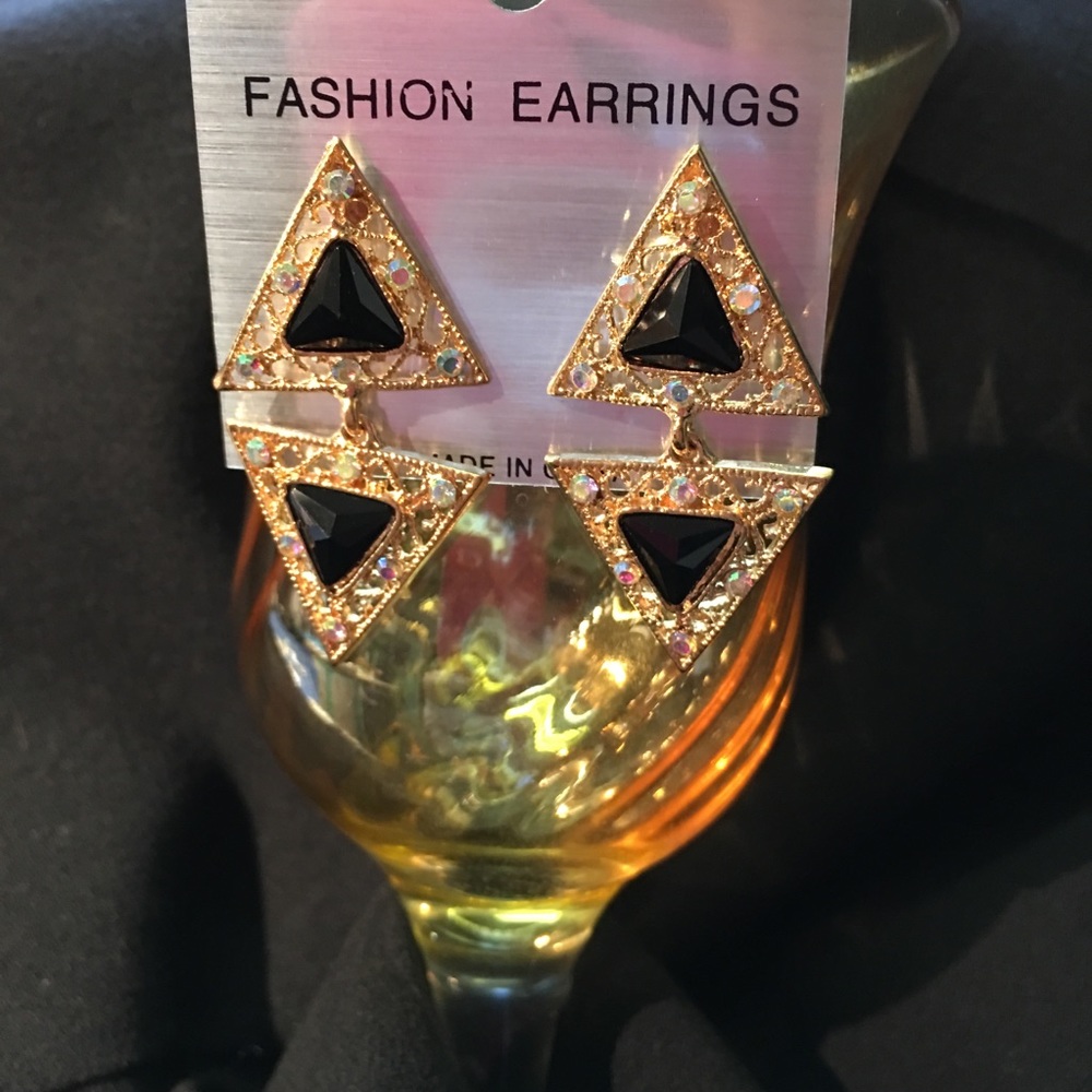 Triangle Danglers